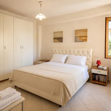 In A Complex With A Swimming Pool In Pizzo Lägenhet Casa Carrieri