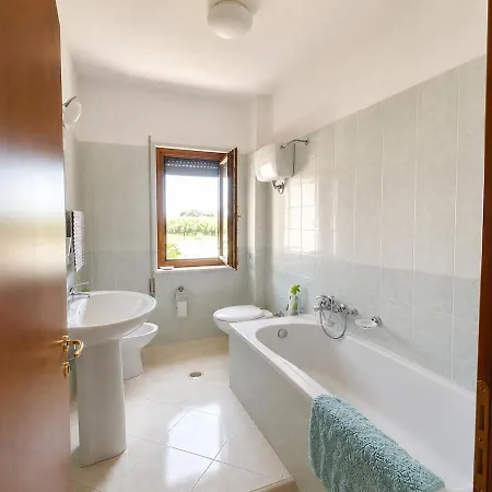 In A Complex With A Swimming Pool In Pizzo Lägenhet *
