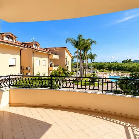 Apartman In A Complex With A Swimming Pool In Pizzo Casa Carrieri