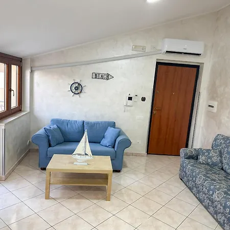 In A Complex With A Swimming Pool In Pizzo Lägenhet *